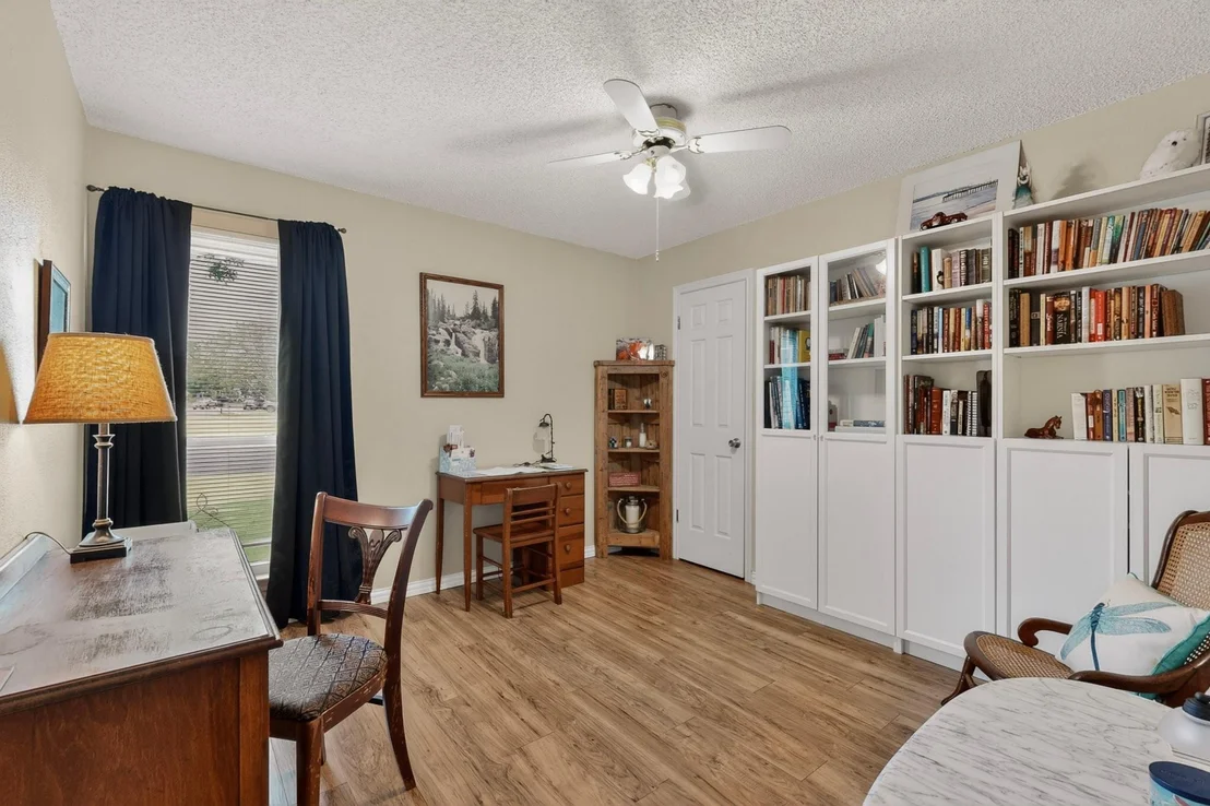 Photo of 507 Thousand Oaks BLVD