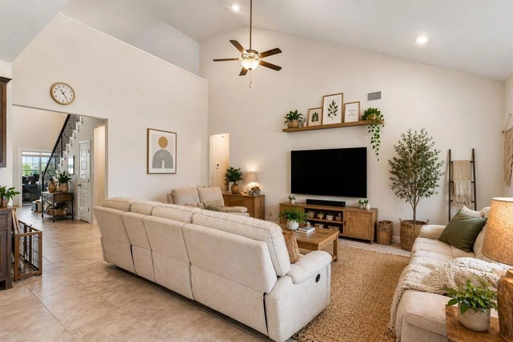 Photo of 305 Painted Creek WAY