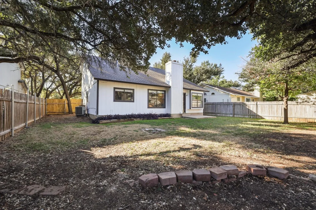 Photo of 1701 Hatch RD