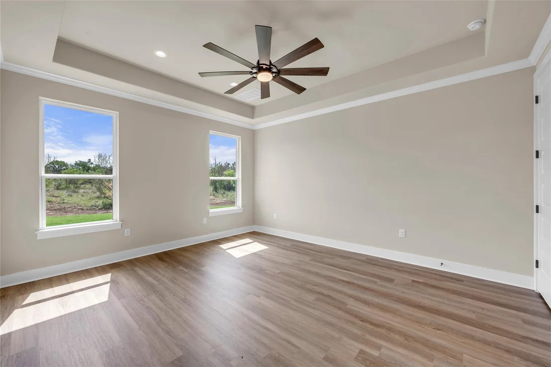 Photo of 2221 Park View DR