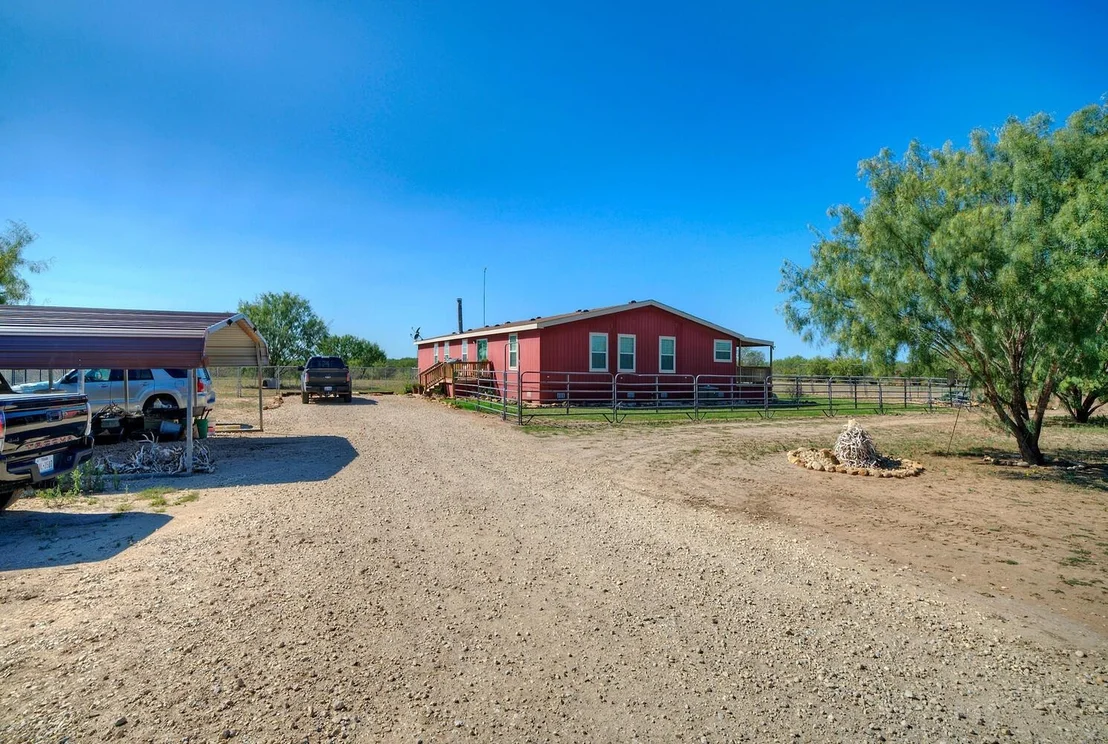 Photo of 1372 Lyles Ranch RD
