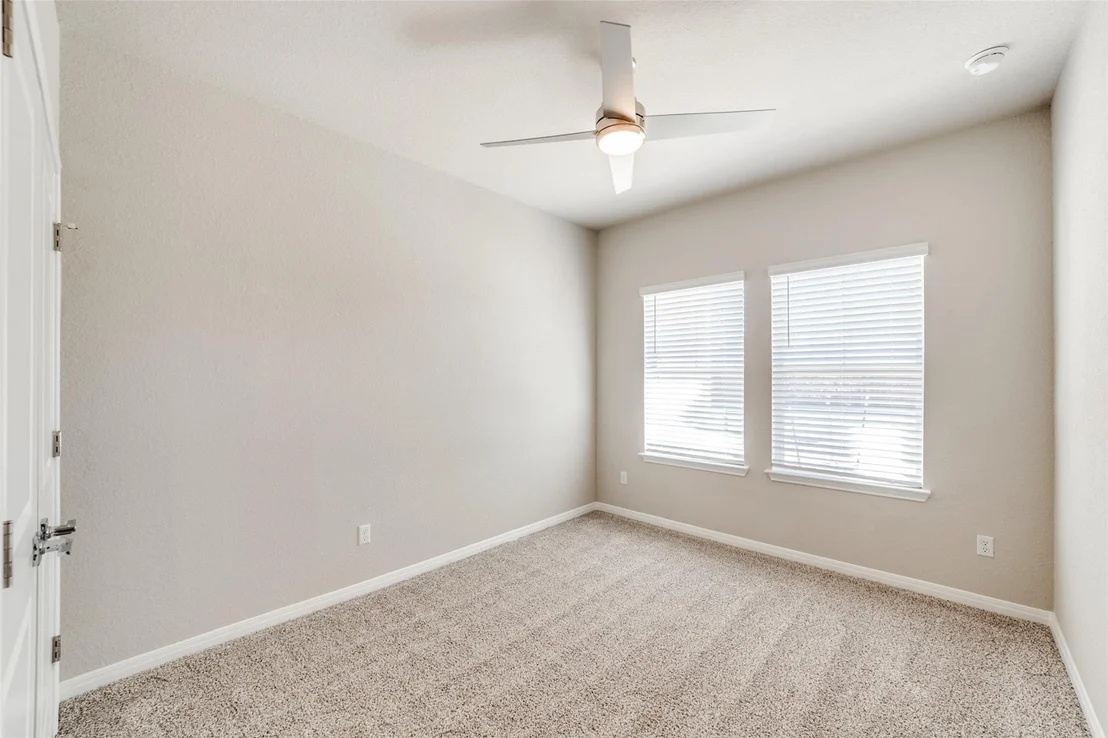 Photo of 920 View DR