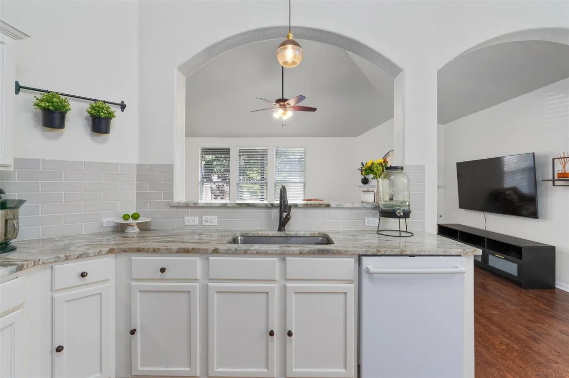 Photo of 902 Lavender CV