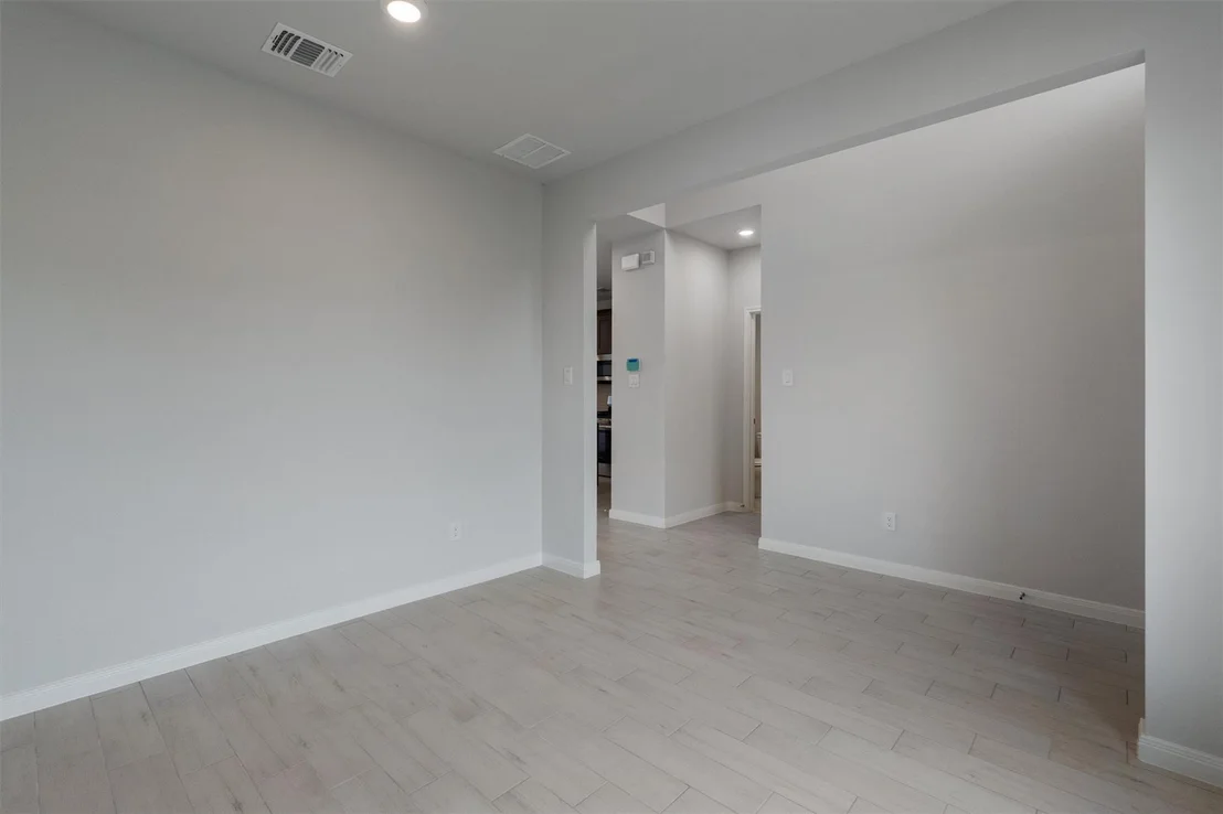 Photo of 313 Stellar Wind DR