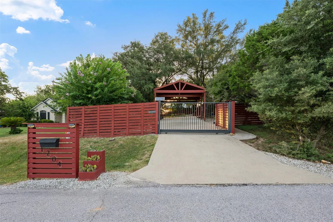 Photo of 1204 Summit Edge DR