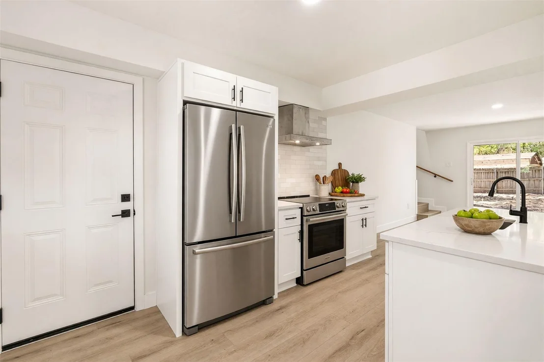 Photo of 903 Potomac PATH