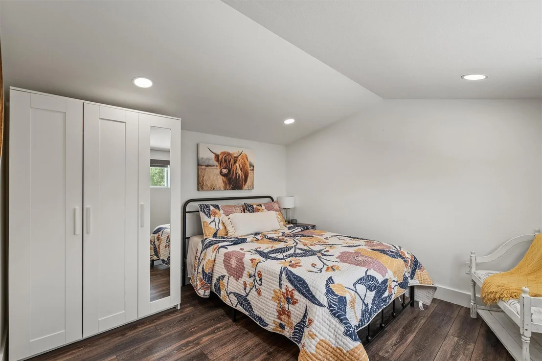 Photo of 323 Patricia RD