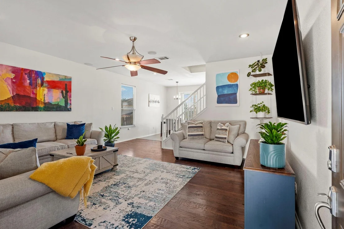 Photo of 136 Regent CV