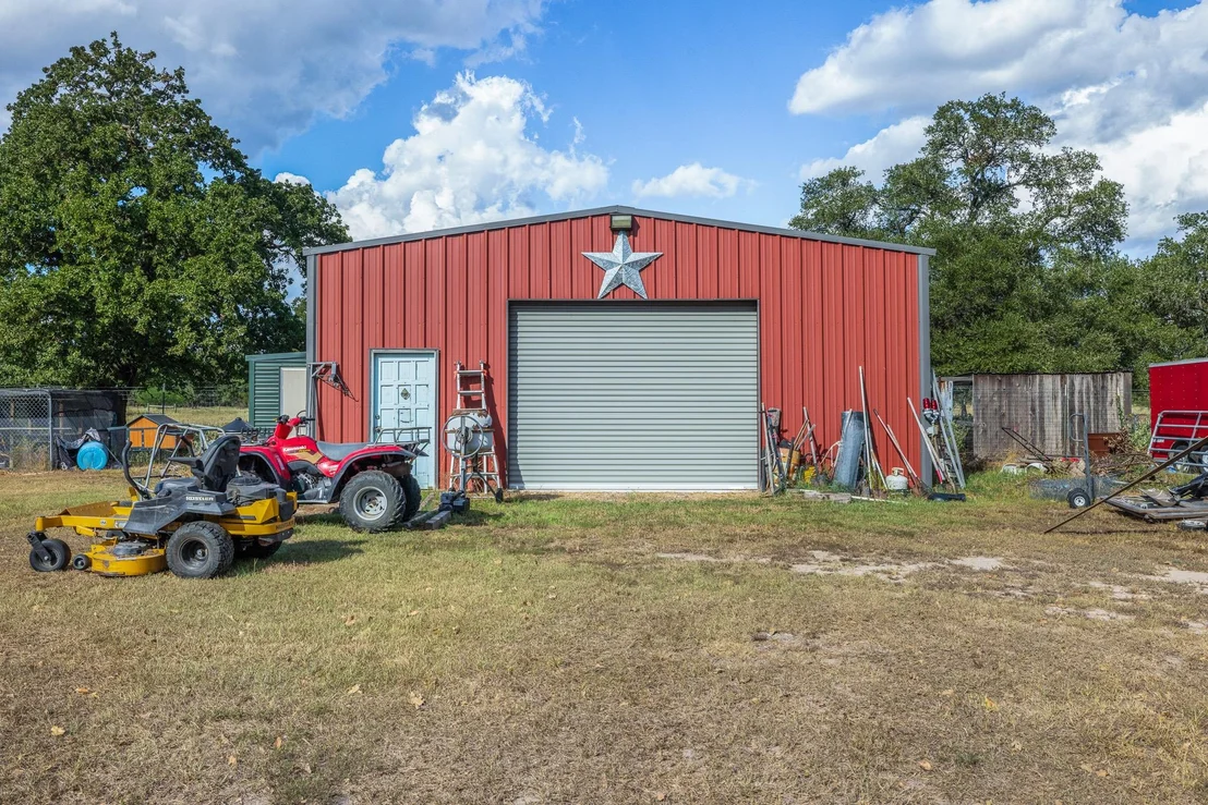 Photo of 1102 Private Road 2332