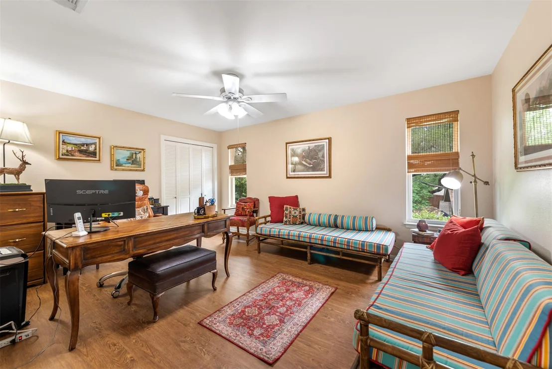 Photo of 5504 Lands End ST