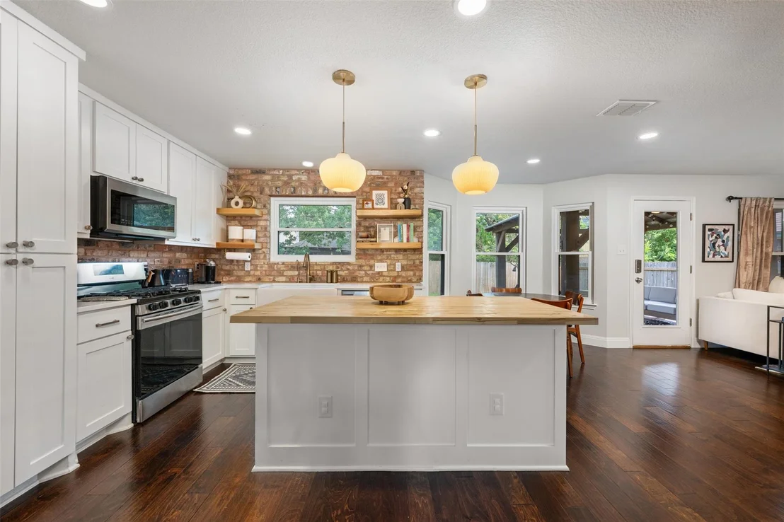 Photo of 9313 Notches DR
