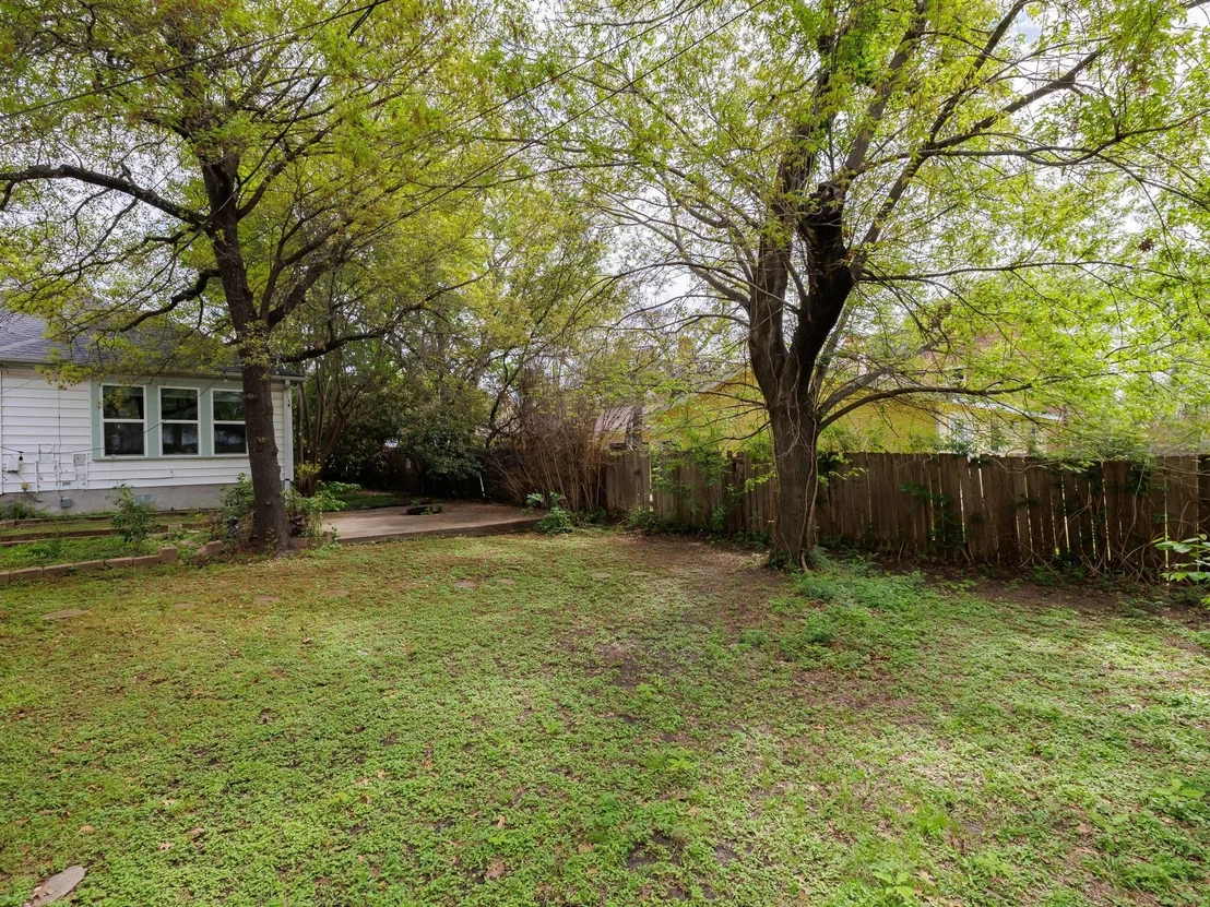 Photo of 1508 Pease RD