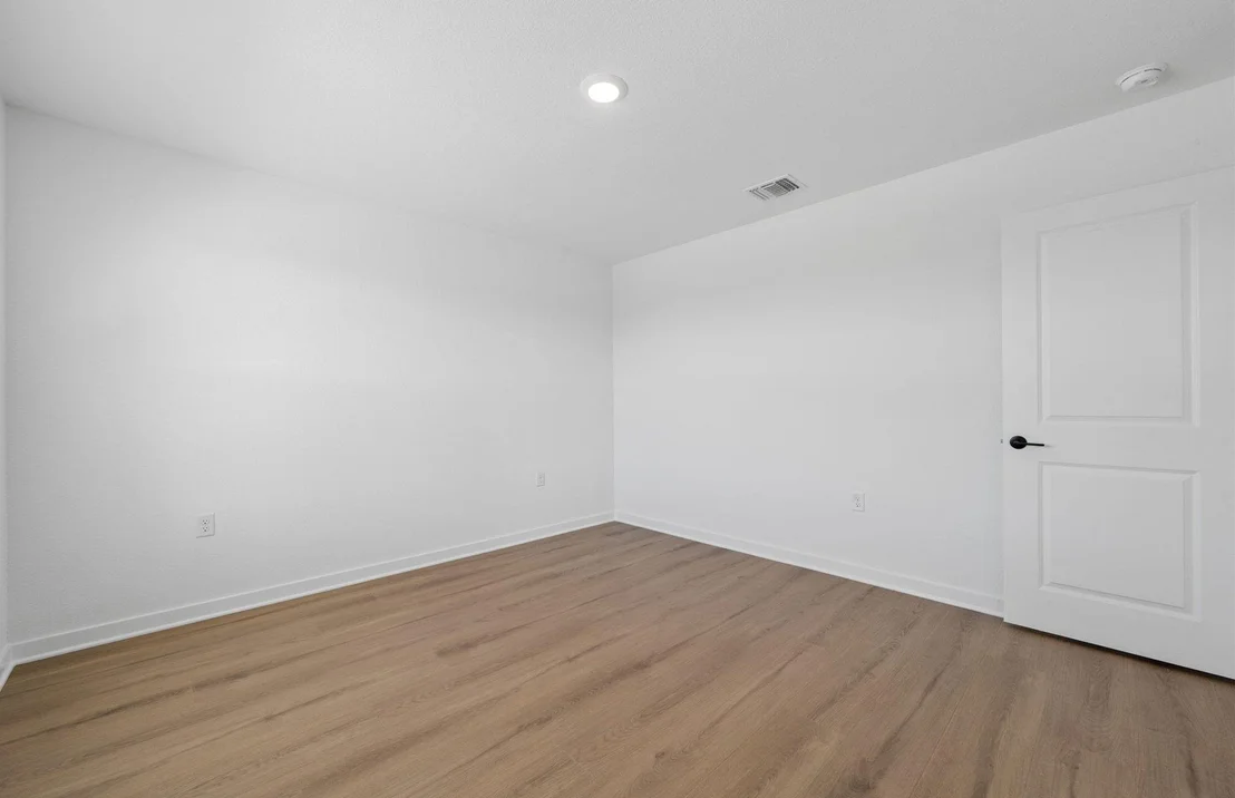 Photo of 125 Adlai Ave