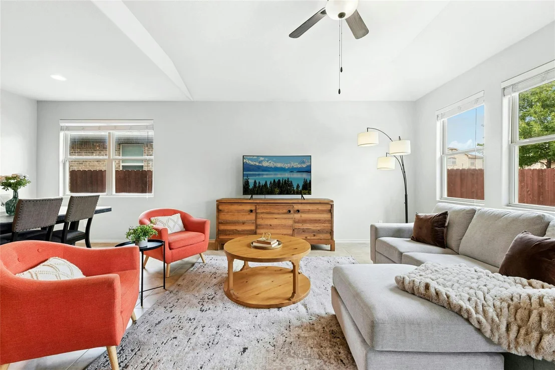 Photo of 390 Fletcher BND