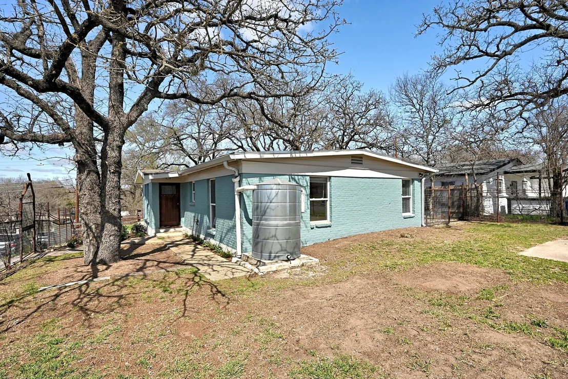 Photo of 1401 Astor PL
