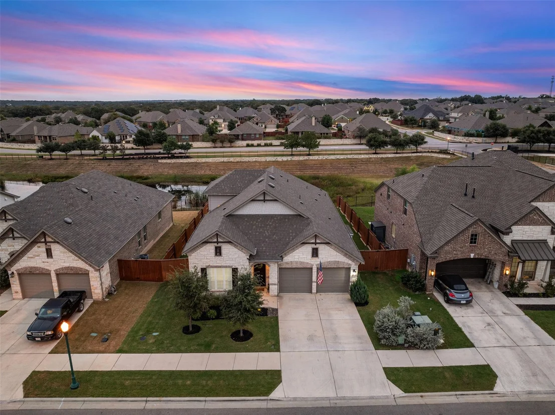 Photo of 2108 Ambling TRL