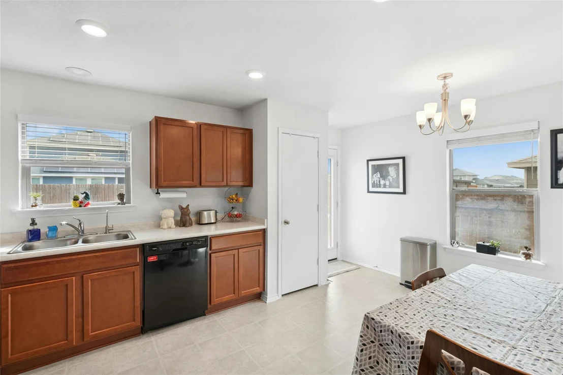 Photo of 117 Schuylerville DR
