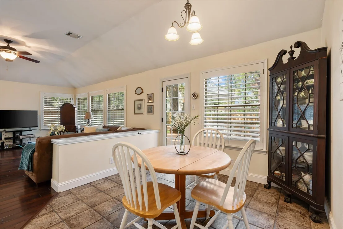 Photo of 1205 Sugarberry DR