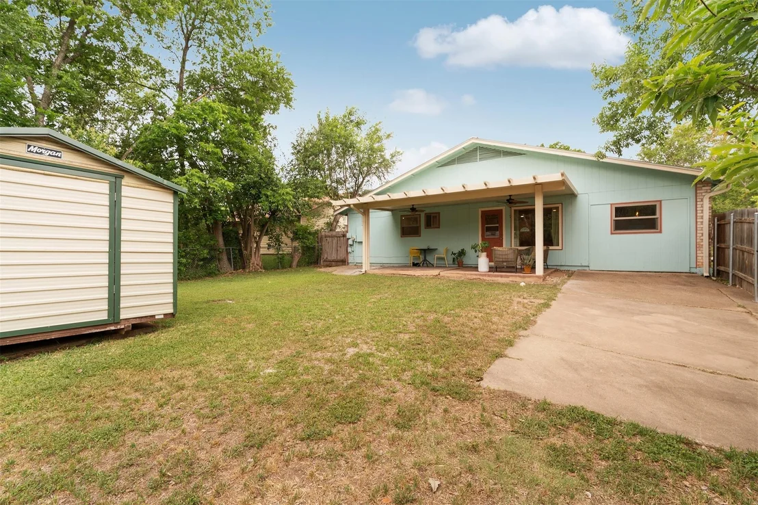 Photo of 6411 King George DR