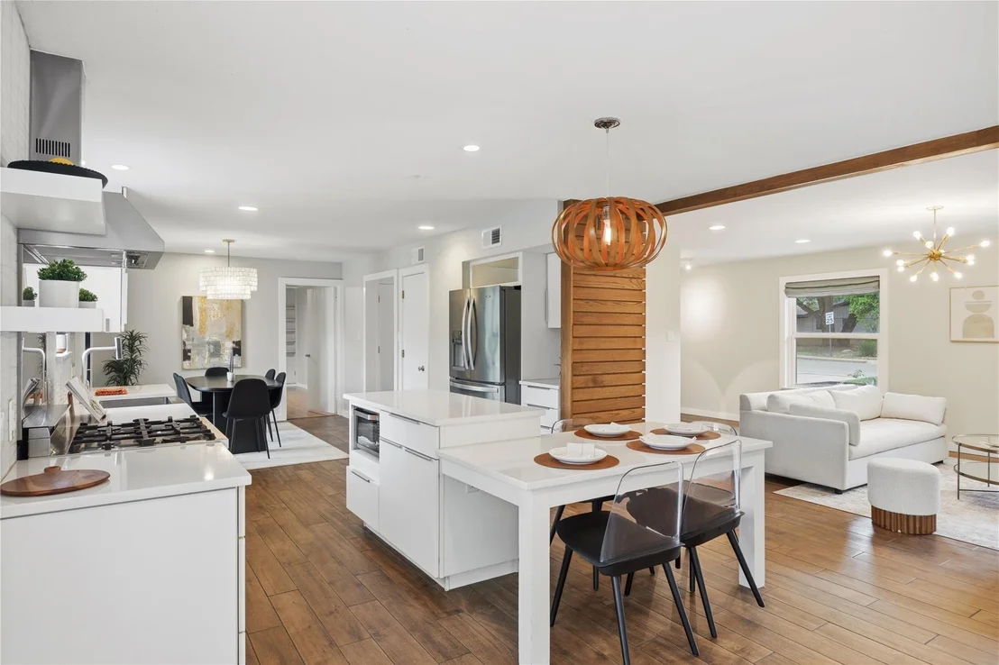 Photo of 6802 Pioneer PL