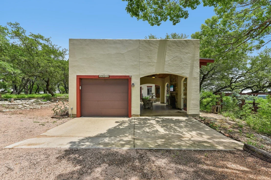Photo of 25317 Singleton Bend East RD