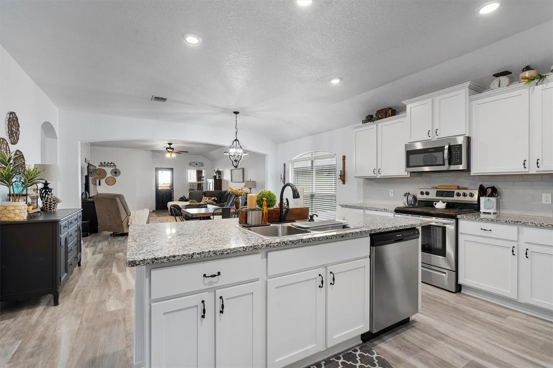 Photo of 138 Beth Ann LOOP