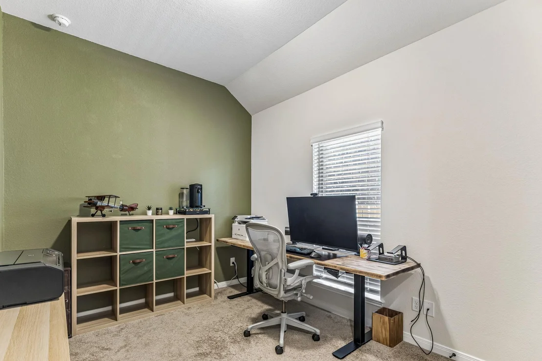 Photo of 1200 Scenic Green LOOP