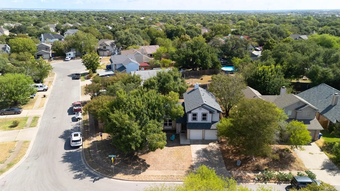 Photo of 806 Brook BND
