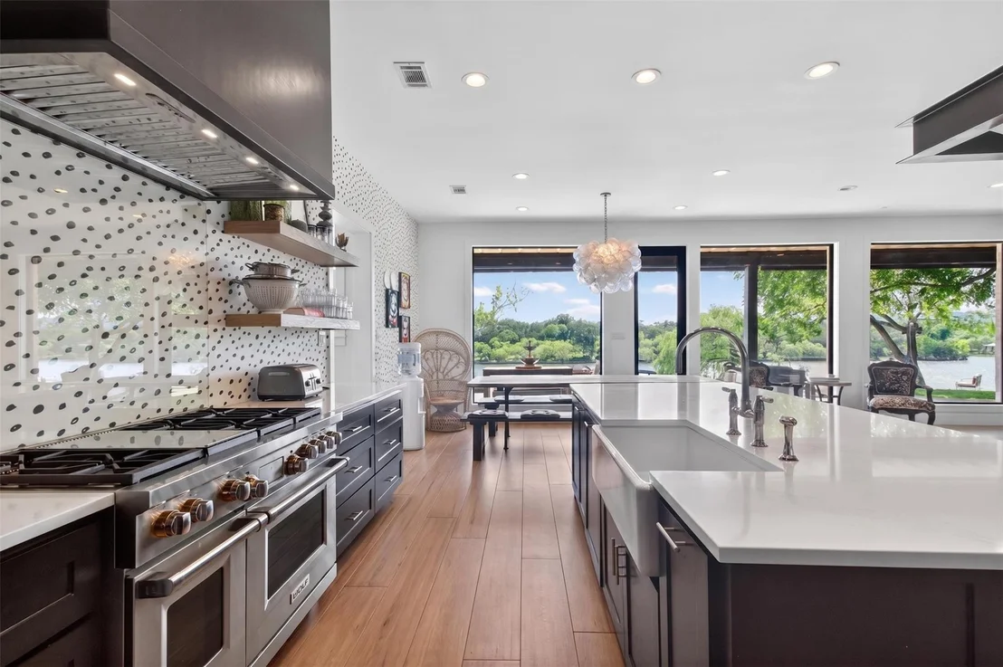 Photo of 237 Waters Edge