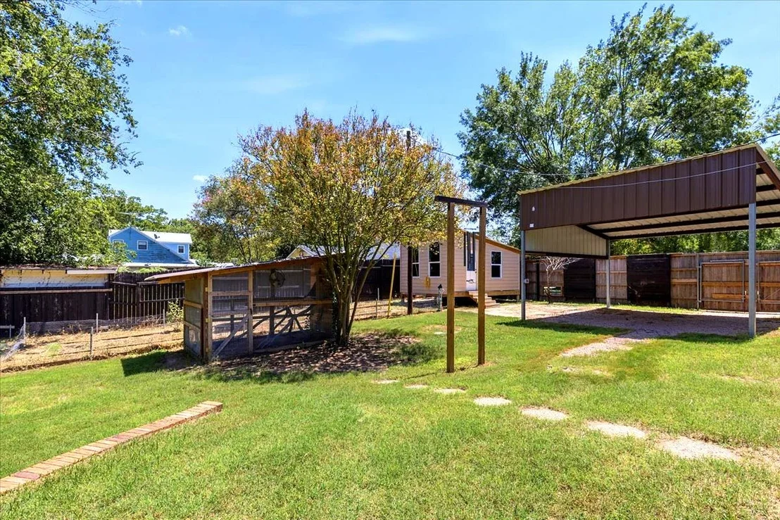 Photo of 154 Shoreline DR