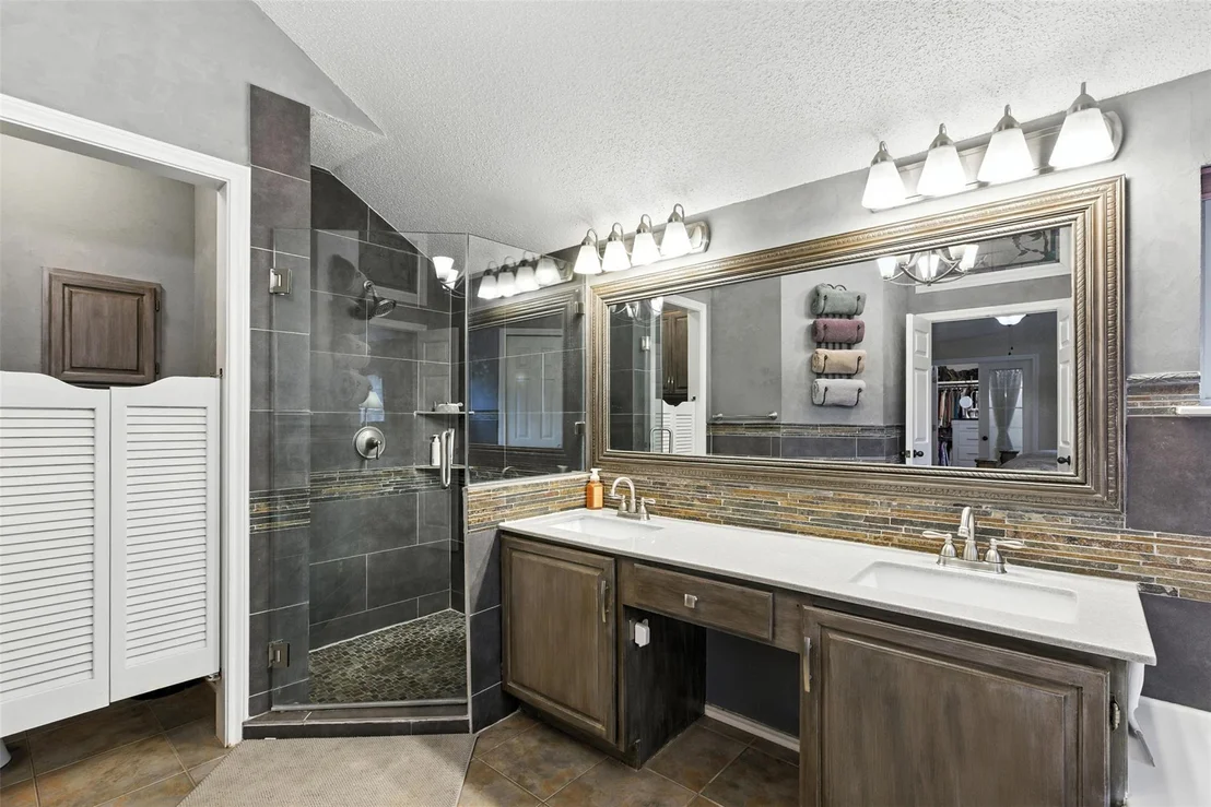 Photo of 1113 Pebble Brook RD