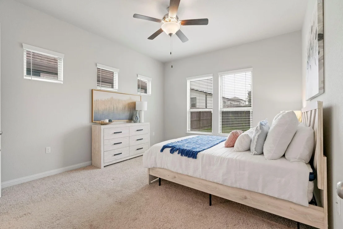 Photo of 9904 Comely BND