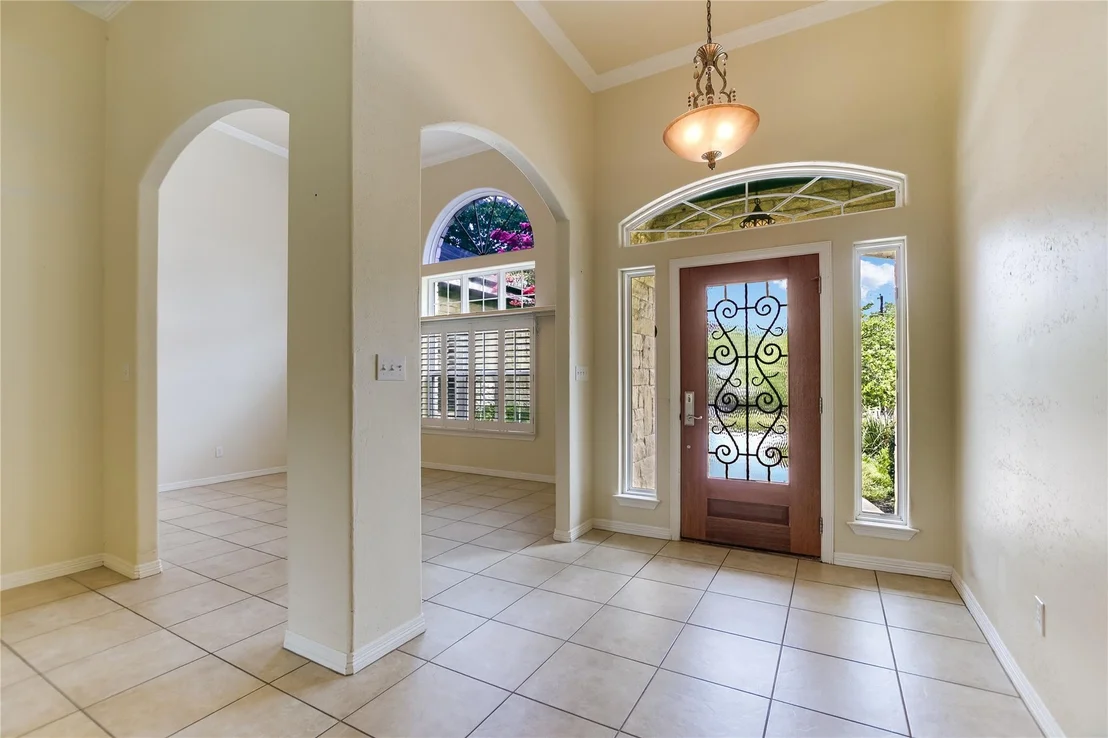 Photo of 1002 Madison CIR