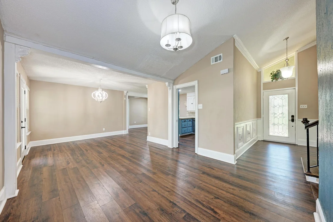 Photo of 2505 Linwood RD
