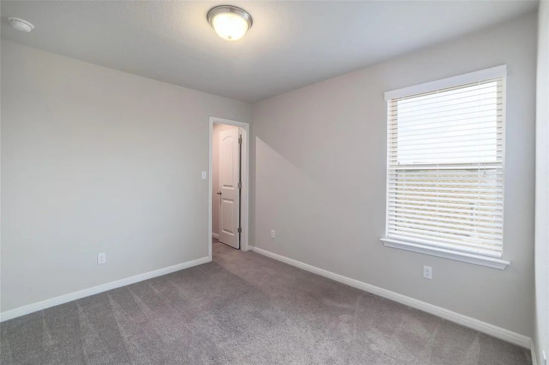 Photo of 1032 Myrna BND