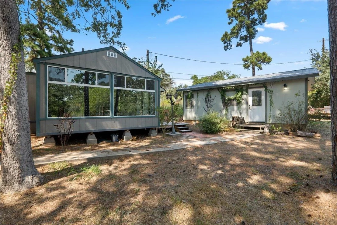 Photo of 138 Forest LN