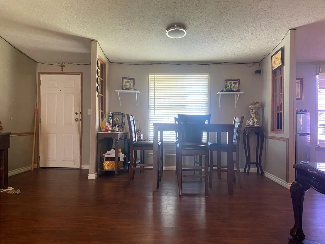 Photo of 548 Lower Elgin RD