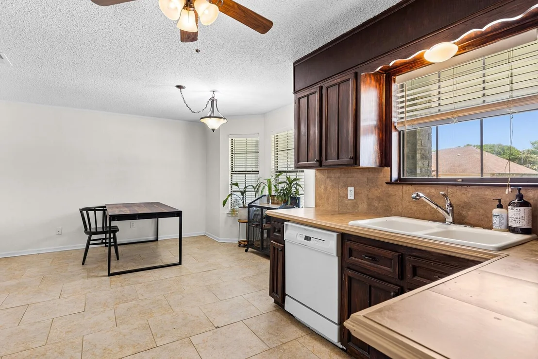 Photo of 1706 Lynx CIR
