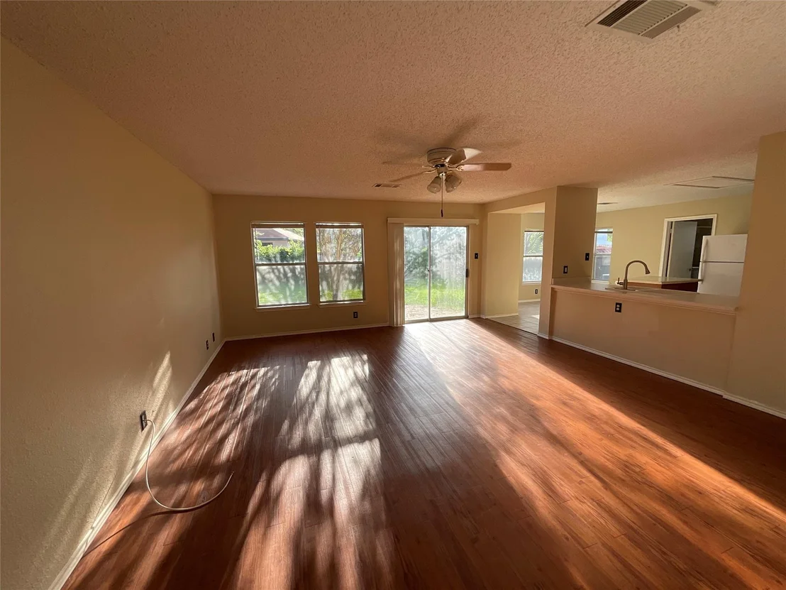 Photo of 1172 Southern PL