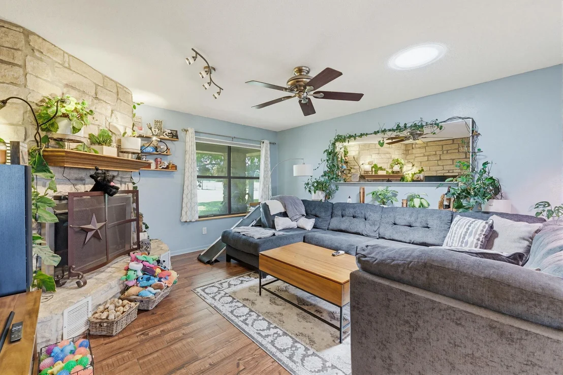 Photo of 120 Rae LN