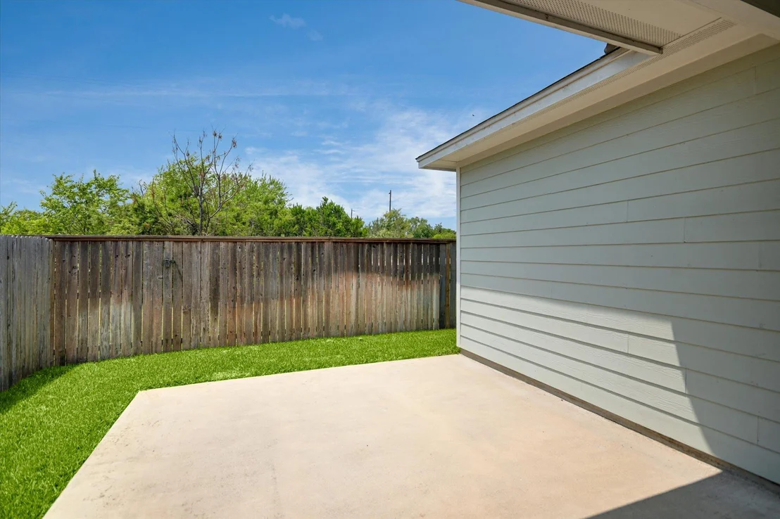 Photo of 213 Michaelis DR