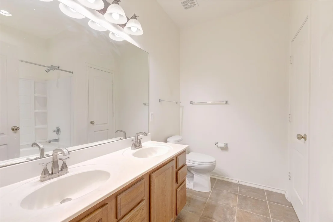 Photo of 824 Mahomet DR