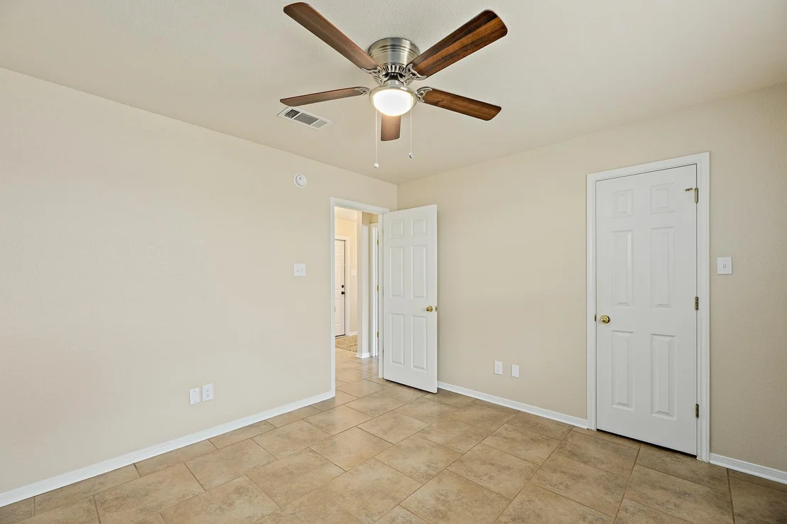 Photo of 111 Stephen LN