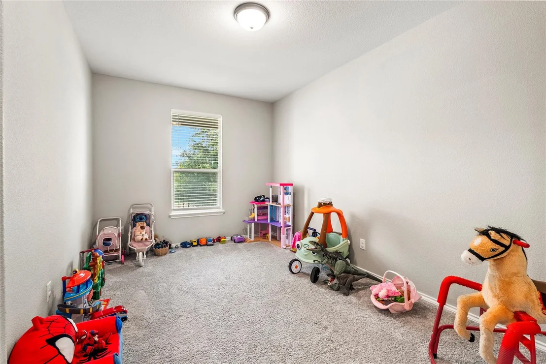 Photo of 214 Saranac DR