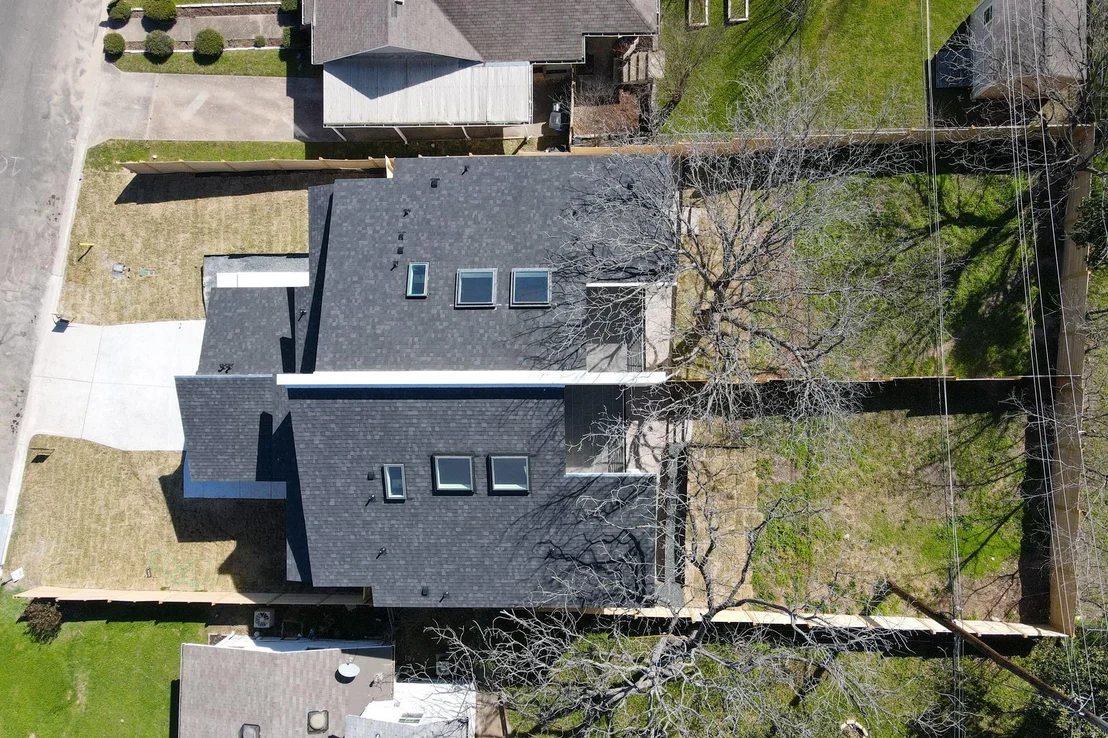Photo of Unit A at 1906 Pershing DR