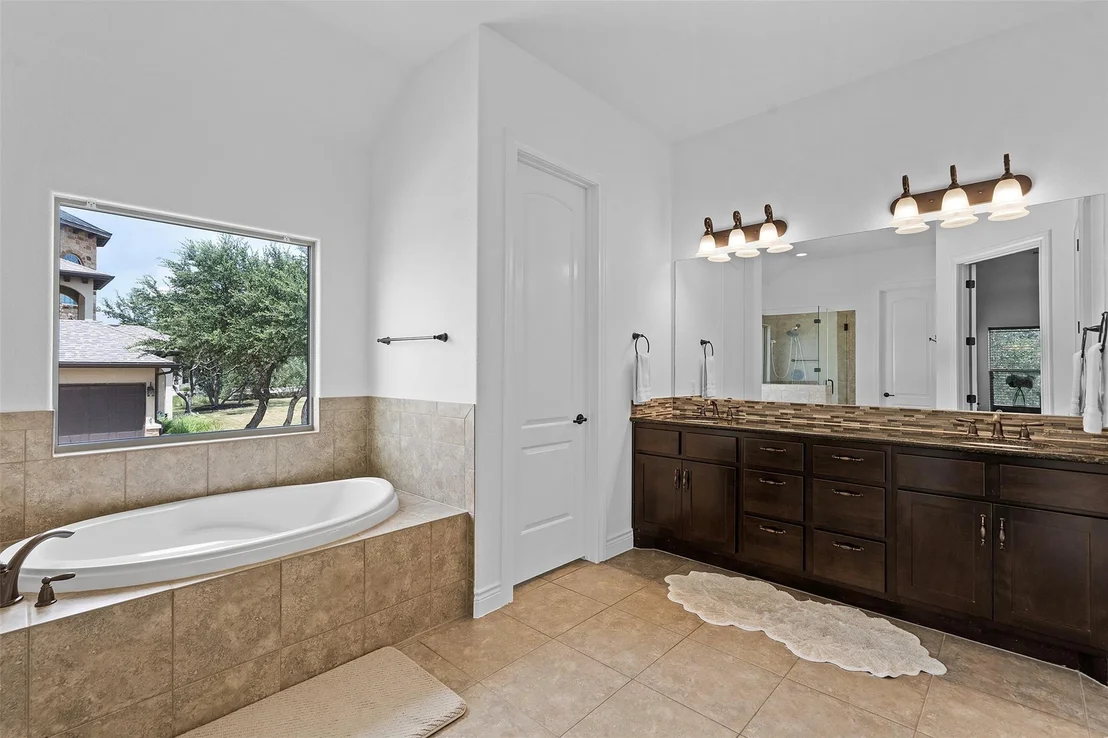 Photo of 1075 Bluff Woods DR