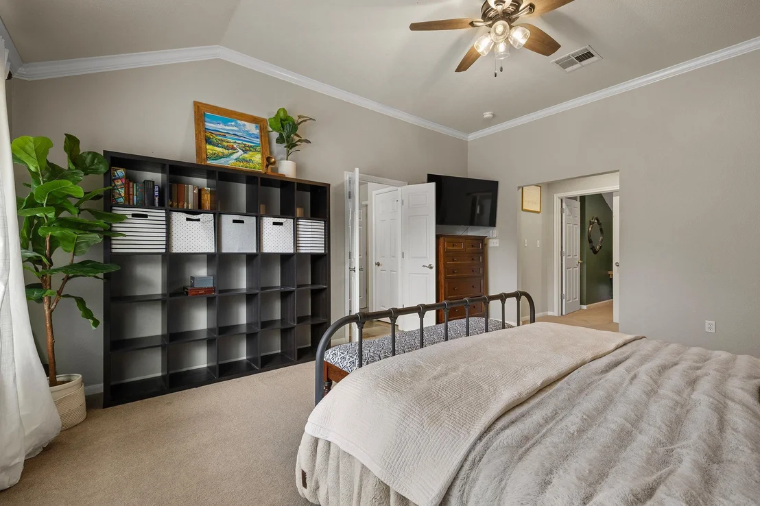 Photo of 3936 Lord Byron CIR