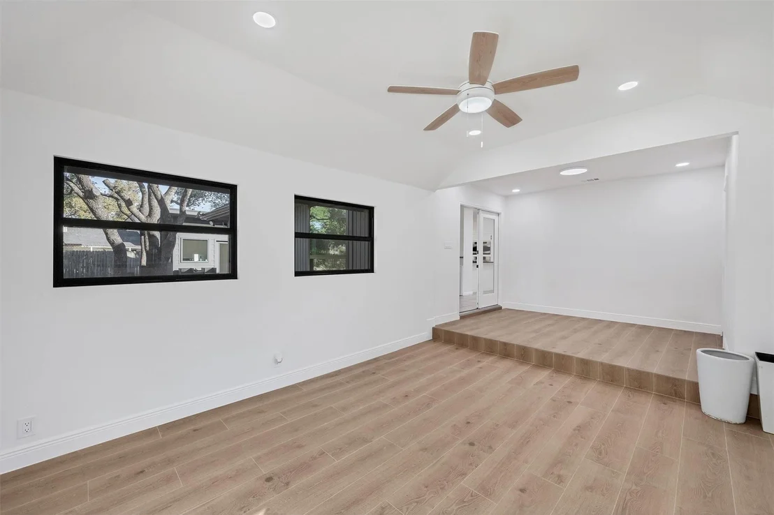 Photo of 3104 Oak Bend DR