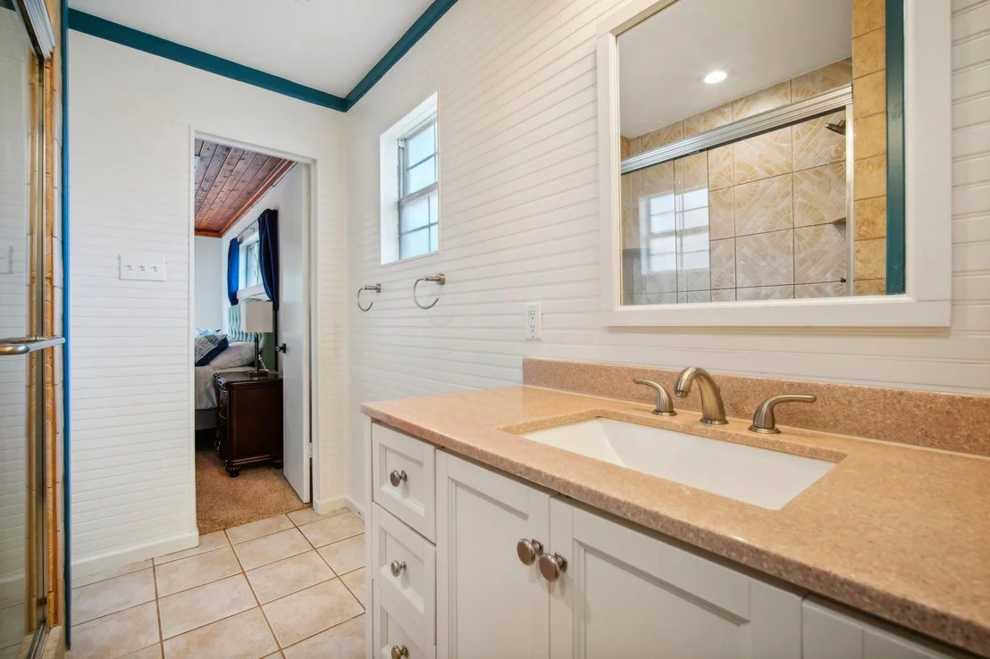Photo of 1815 Spring Valley DR