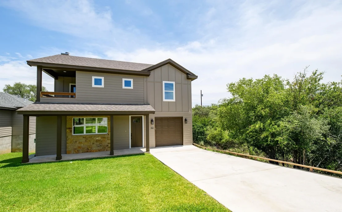 Photo of 302 Castlehigh DR